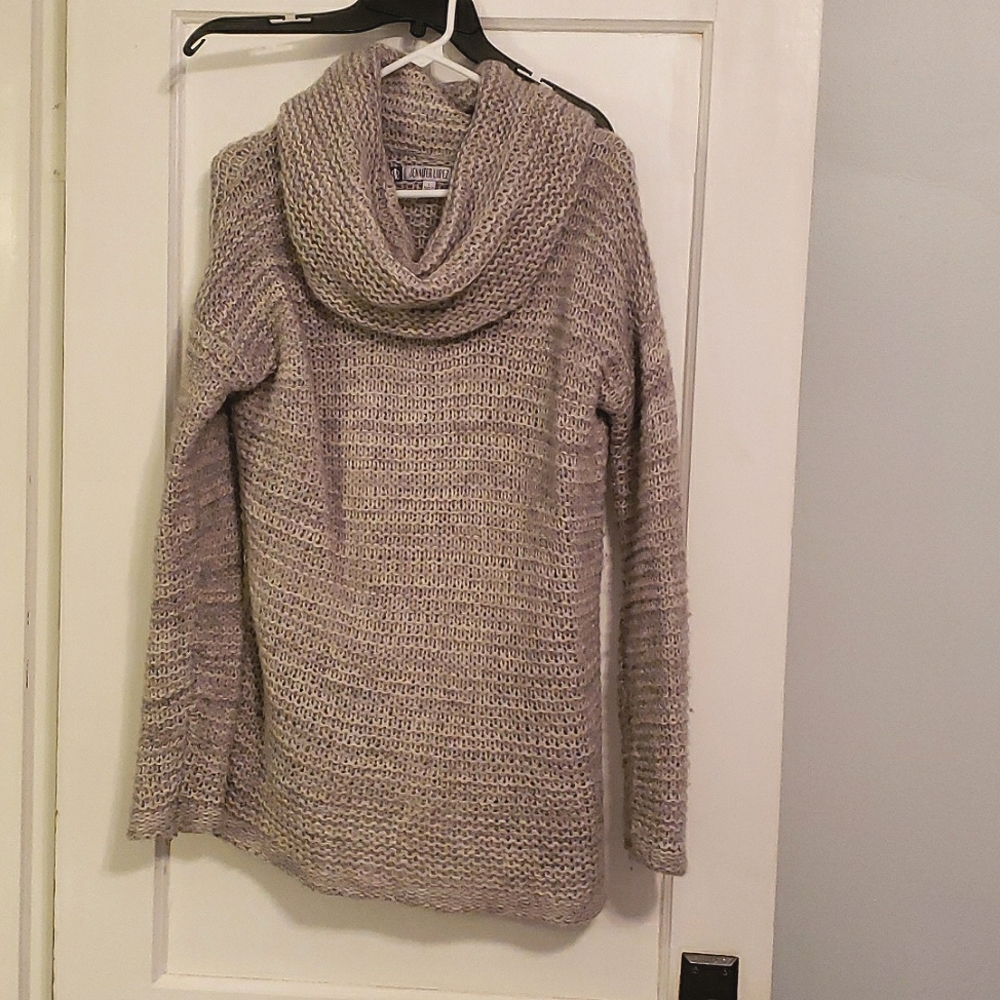 Jennifer lopez gray cowl neck sweater